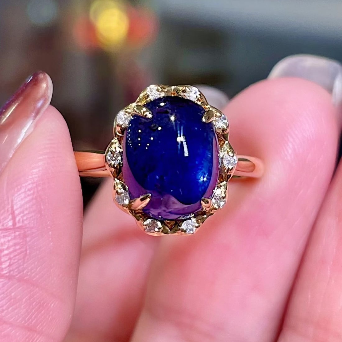 14k Gold 5.06 Ctw Natural Sapphire & Diamond Ring: Ref:231112220 // gold content:14k gold // ring size:7. 25us // // main gemstone:sapphire // shape:oval // carat weight:4. 98ct // color:blue // treatment:natural // // adjacent gemstone 2 :