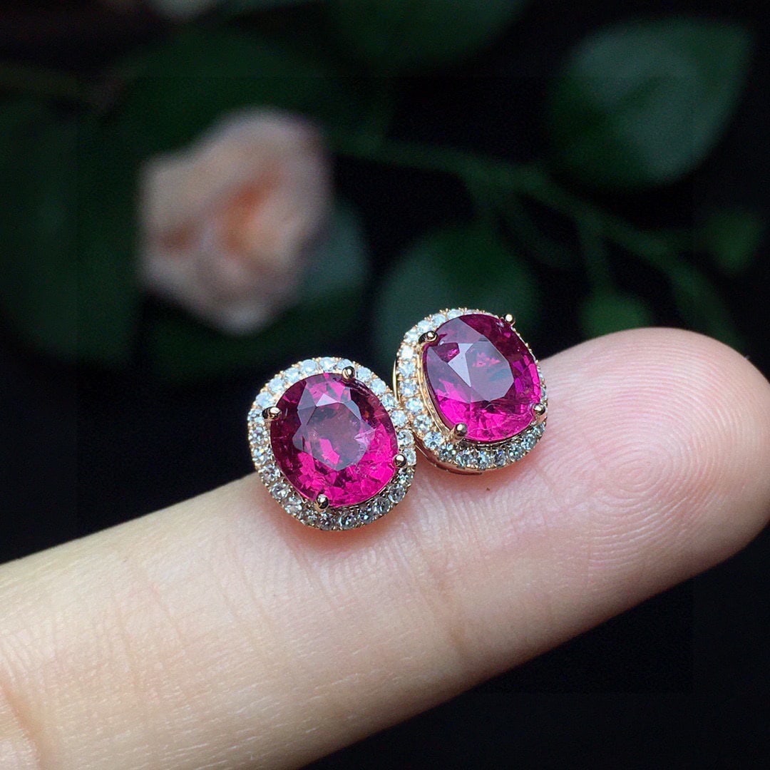 14k Gold 2.27 Ct Natural Tourmaline & Diamond Earrings: Ref:231112224 // gold content:14k gold // main gemstone:tourmaline // shape:oval // carat weight:2. 27ct // color:red // treatment:natural // // adjacent gemstone 2 : diamond // number of stones:50