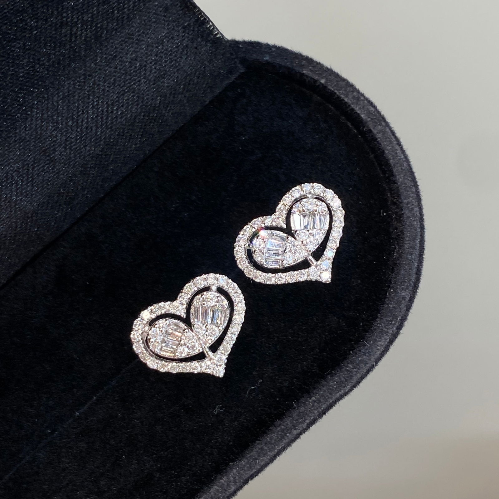 14k Gold 0.5 Ct Natural H Diamond Earrings (1 of 8)