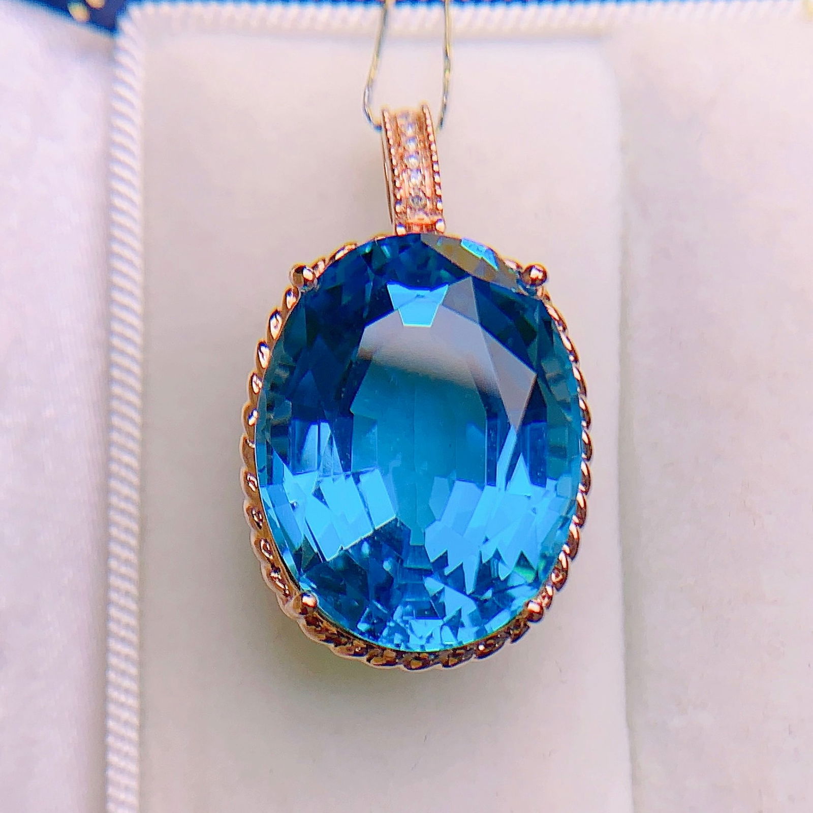 14k Gold 19.72 Ctw Natural Topaz & Diamond Pendant( Without Chain ) - 3