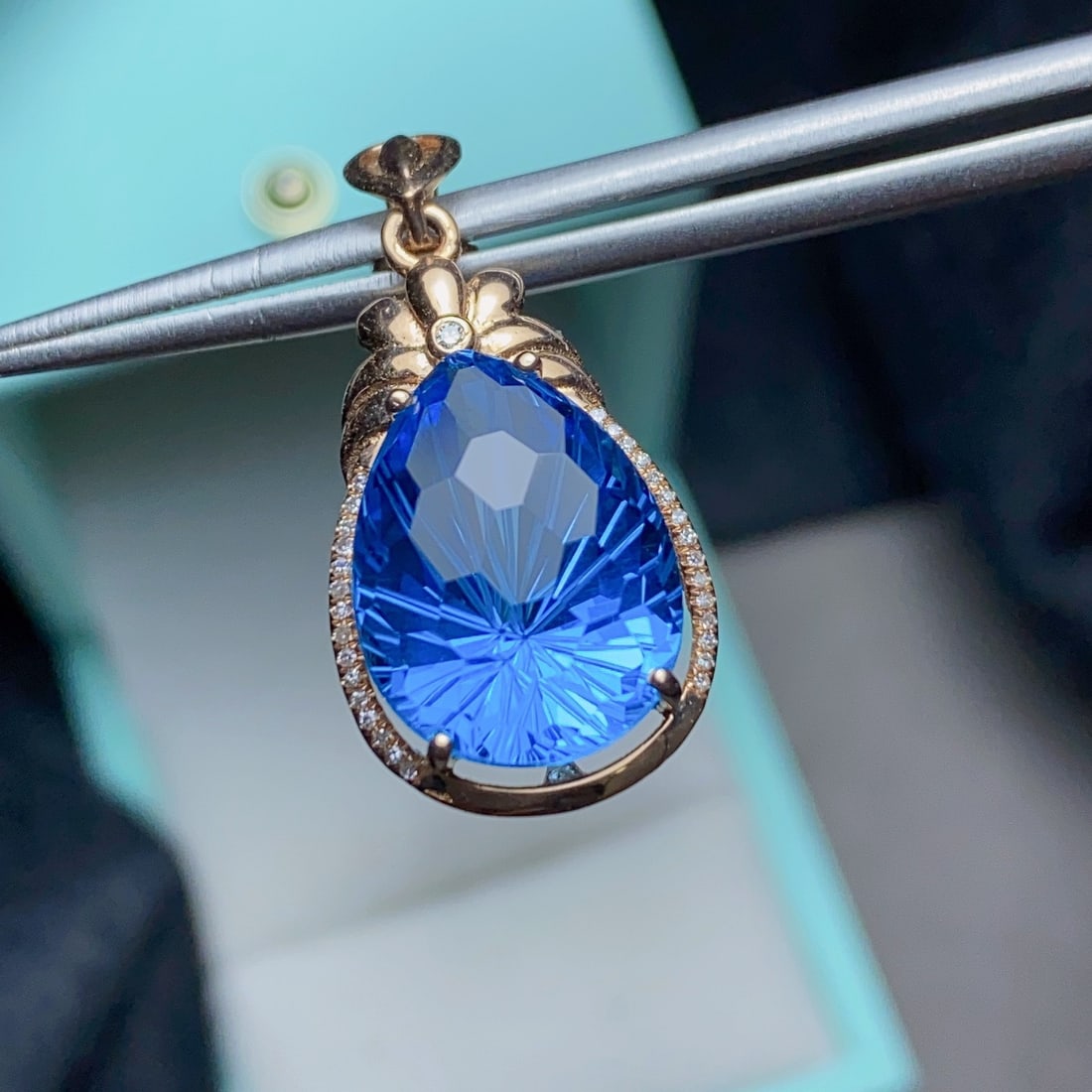 14k Gold 11.45 Ct Natural Topaz & Diamond Pendant( Without Chain ) - 4