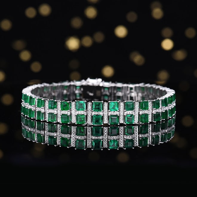 14k Gold 13.23 Ctw Vivid Green Natural Emerald & Diamond Bracelet: Ref:231085026 // gold content:14k gold // main gemstone:emerald // shape:square // carat weight:12. 3ct // color:vivid green // treatment:natural // // adjacent gemstone 2 : diamond // number of