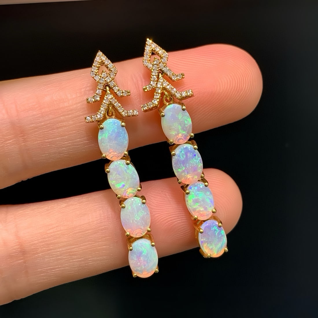 14k Gold 3.23 Ctw Natural Opal & Diamond Earrings: Ref:231085042 // gold content:14k gold // main gemstone:opal // shape:oval // carat weight:3. 02ct // color:color // treatment:natural // // adjacent gemstone 2 : diamond // number of stones:70 // sha