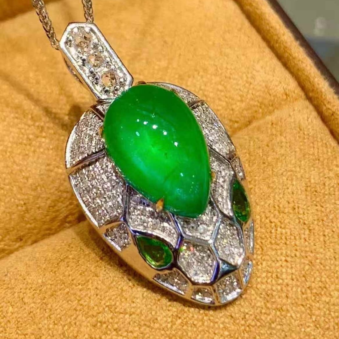14k Gold 3.75 Ct Natural Emerald & Diamond & Tsavorite Pendant( Without Chain ) (1 of 7)