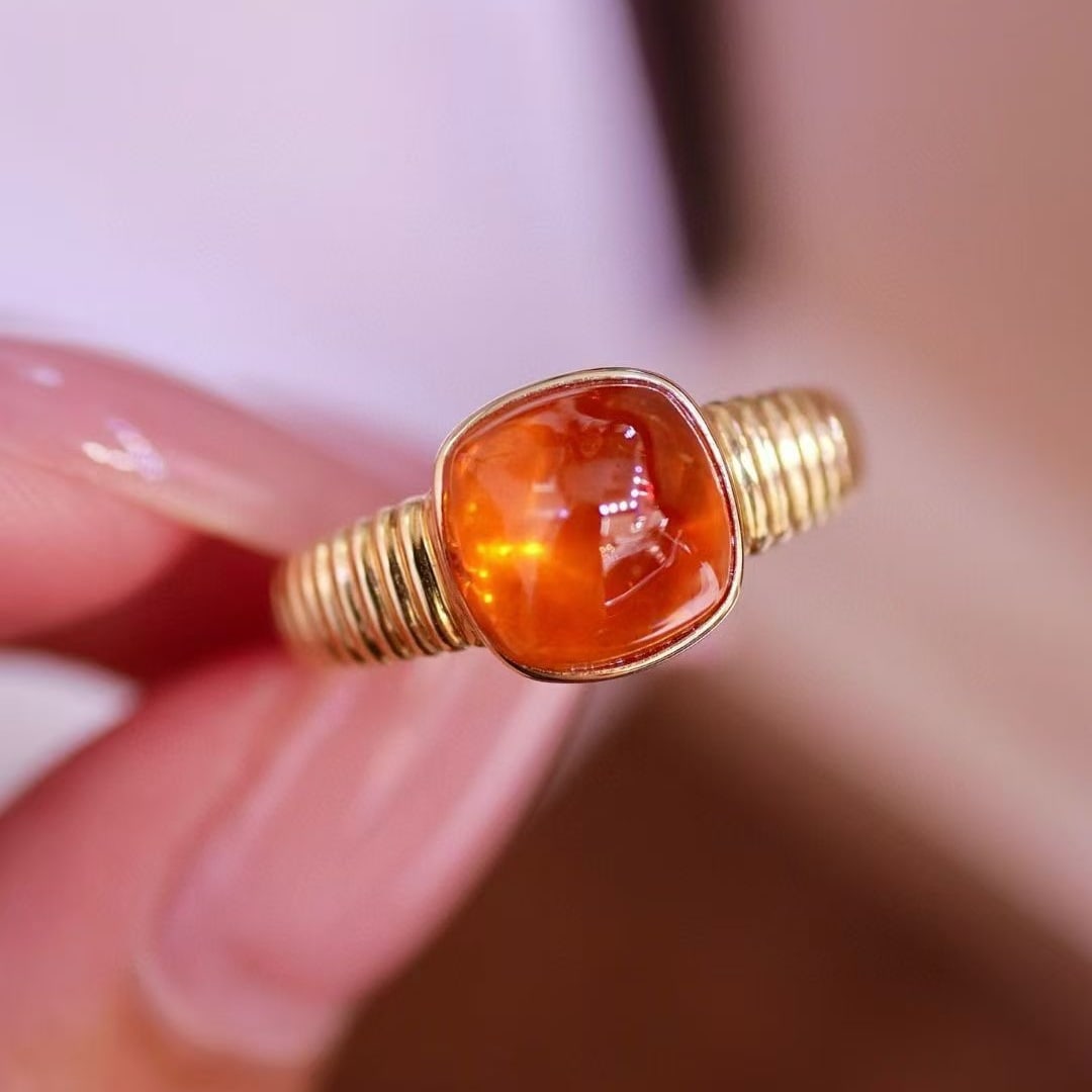 14k Gold 3.76 Ct Natural Spessartine Ring: Ref:231085090 // gold content:14k gold // ring size:7. 25us // // main gemstone:spessartine // shape:sugar-loaf // carat weight:3. 76ct // color:orange // treatment:natural // Condition: NewLow