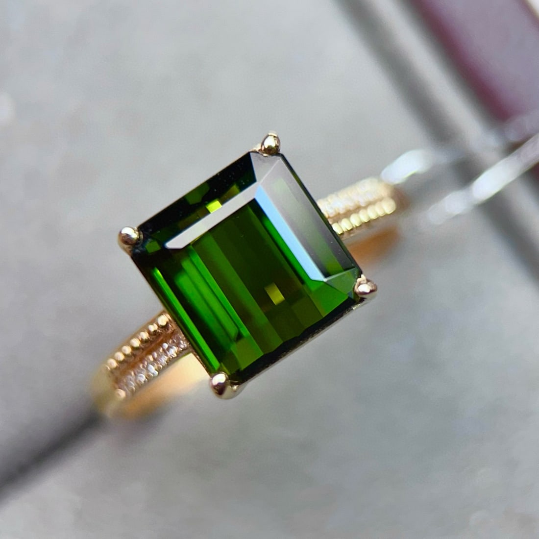 14k Gold 4.04 Ctw Natural Tourmaline & Diamond Ring: Ref:231085094 // gold content:14k gold // ring size:7. 25us // // main gemstone:tourmaline // shape:octagonal // carat weight:4ct // color:green // treatment:natural // // adjacent gemstone 2 :