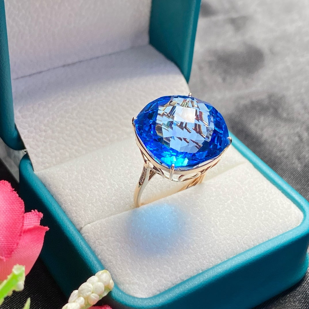 14k Gold 32 Ct Natural Topaz & Diamond Ring - 4