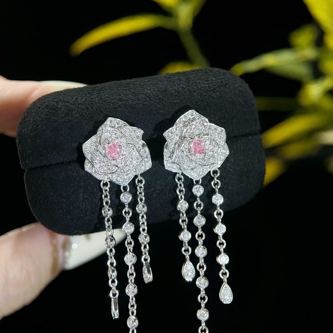 14k Gold 2.15 Ctw Natural Pink Diamond & Diamond Earrings: Ref:231085161 // gold content:14k gold // main gemstone:pink diamond // shape:cushion // carat weight:0. 3ct // color:pink // treatment:natural // // adjacent gemstone 2 : diamond // shape:multiple