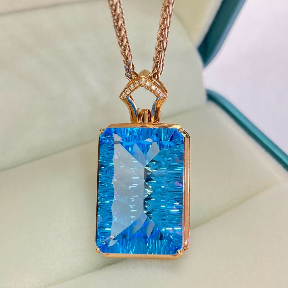 14k Gold 14.1 Ct Natural Topaz & Diamond Pendant( Without Chain ) - 3