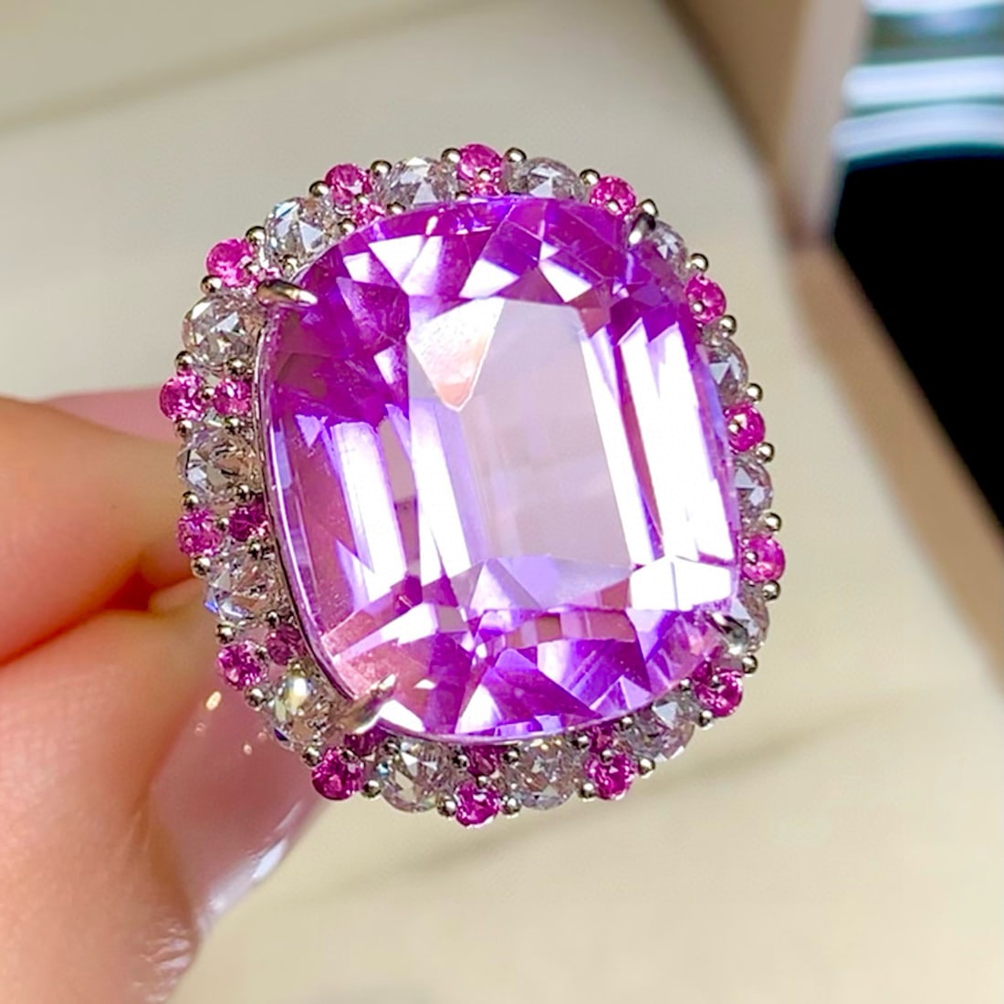 14k Gold 25.8 Ct Natural Kunzite & Sapphire Ring - 6