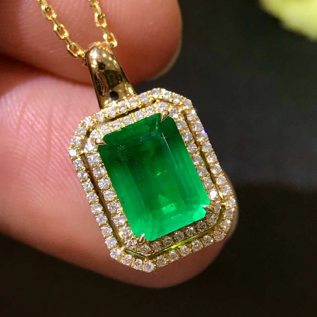 14k Gold 2.33 Ctw Vivid Green Natural Emerald & Diamond Pendant( Without Chain ) - 4