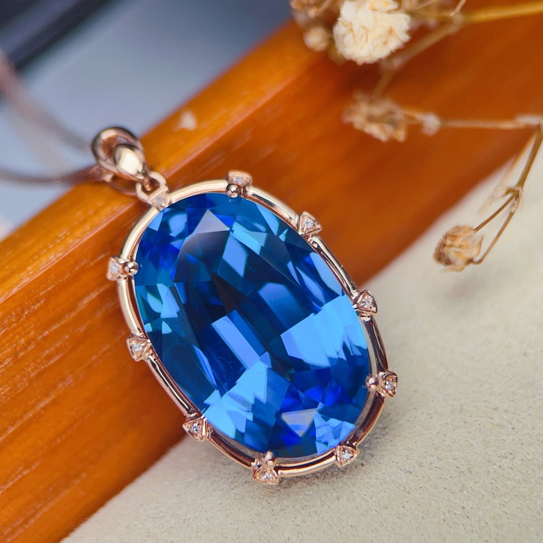 14k Gold 25.83 Ctw Natural Topaz & Diamond Pendant( Without Chain ) - 2