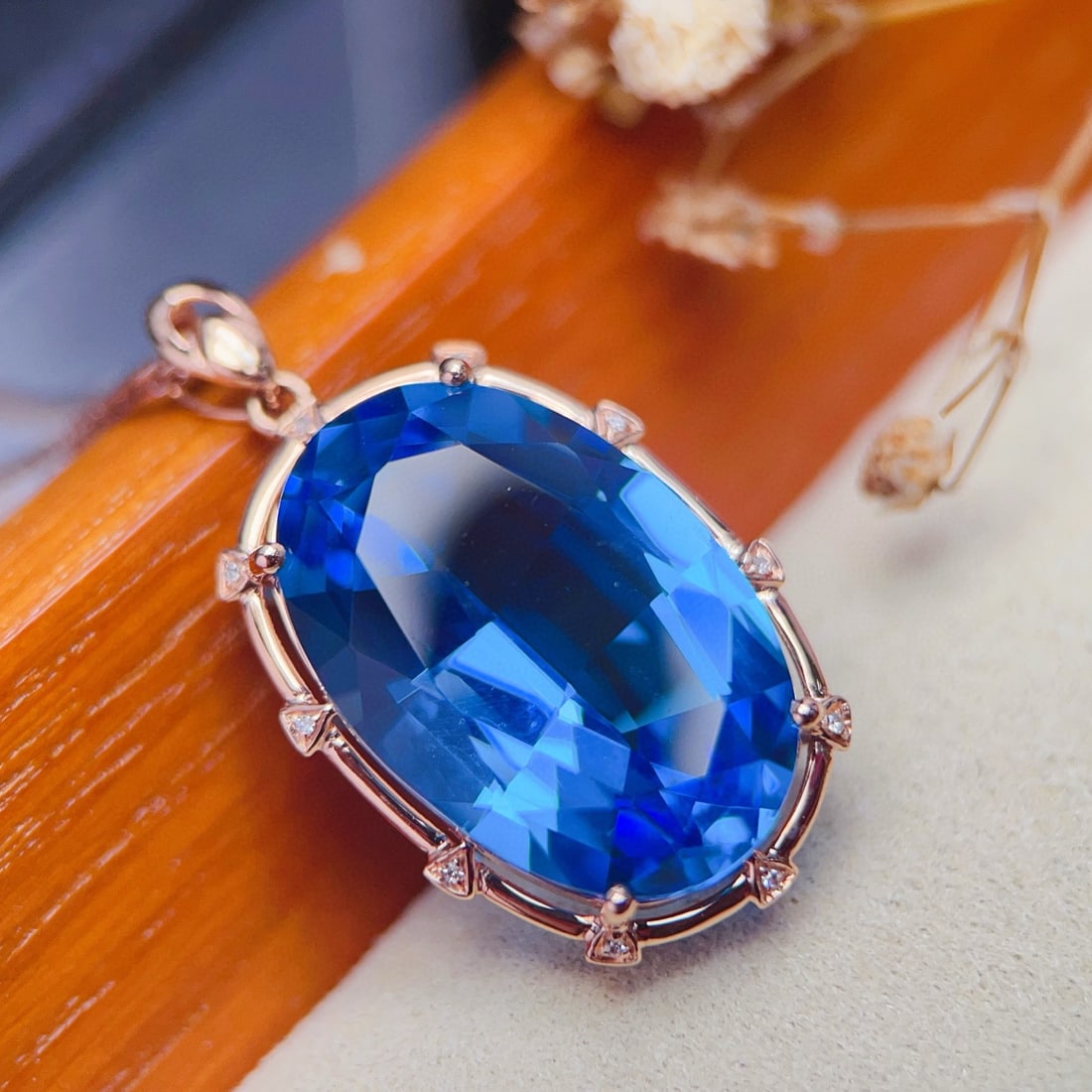 14k Gold 25.83 Ctw Natural Topaz & Diamond Pendant( Without Chain ) - 4