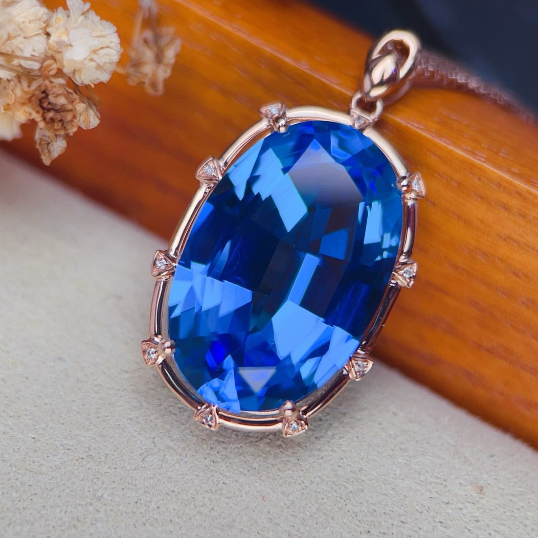 14k Gold 25.83 Ctw Natural Topaz & Diamond Pendant( Without Chain ) - 6