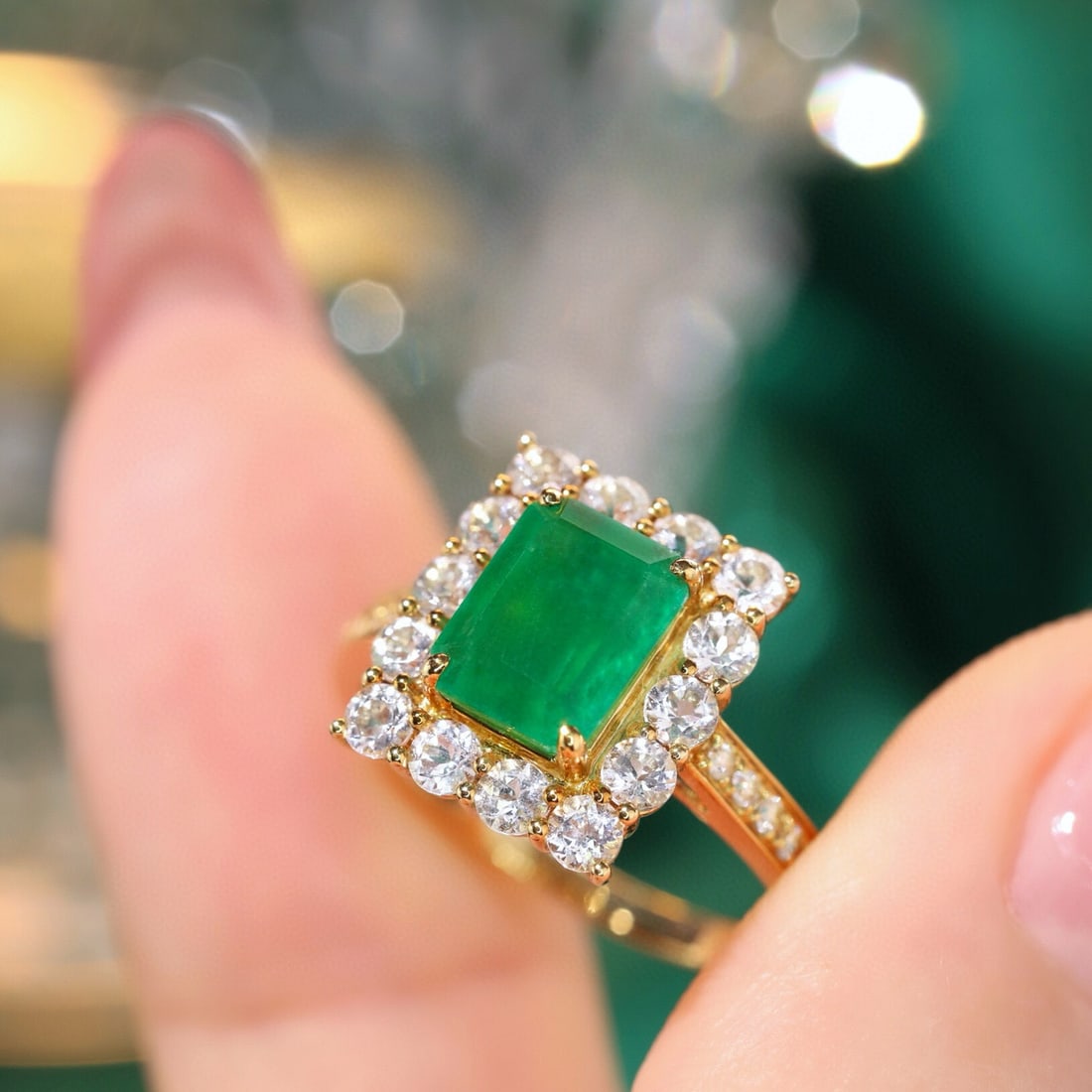 14k Gold 2.83 Ctw Natural Emerald & Topaz Ring - 5