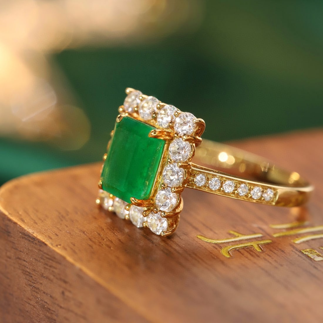 14k Gold 2.83 Ctw Natural Emerald & Topaz Ring - 6