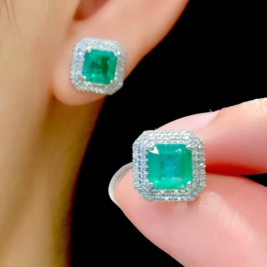 14k Gold 2.3 Ct Natural Emerald & Diamond Earrings - 5