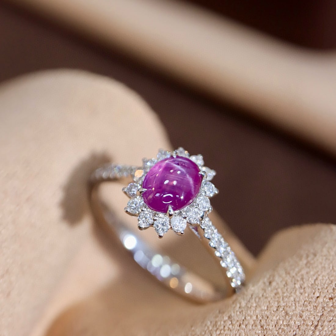 14k Gold 1.36 Ctw Natural Star Sapphire & Diamond Ring - 6