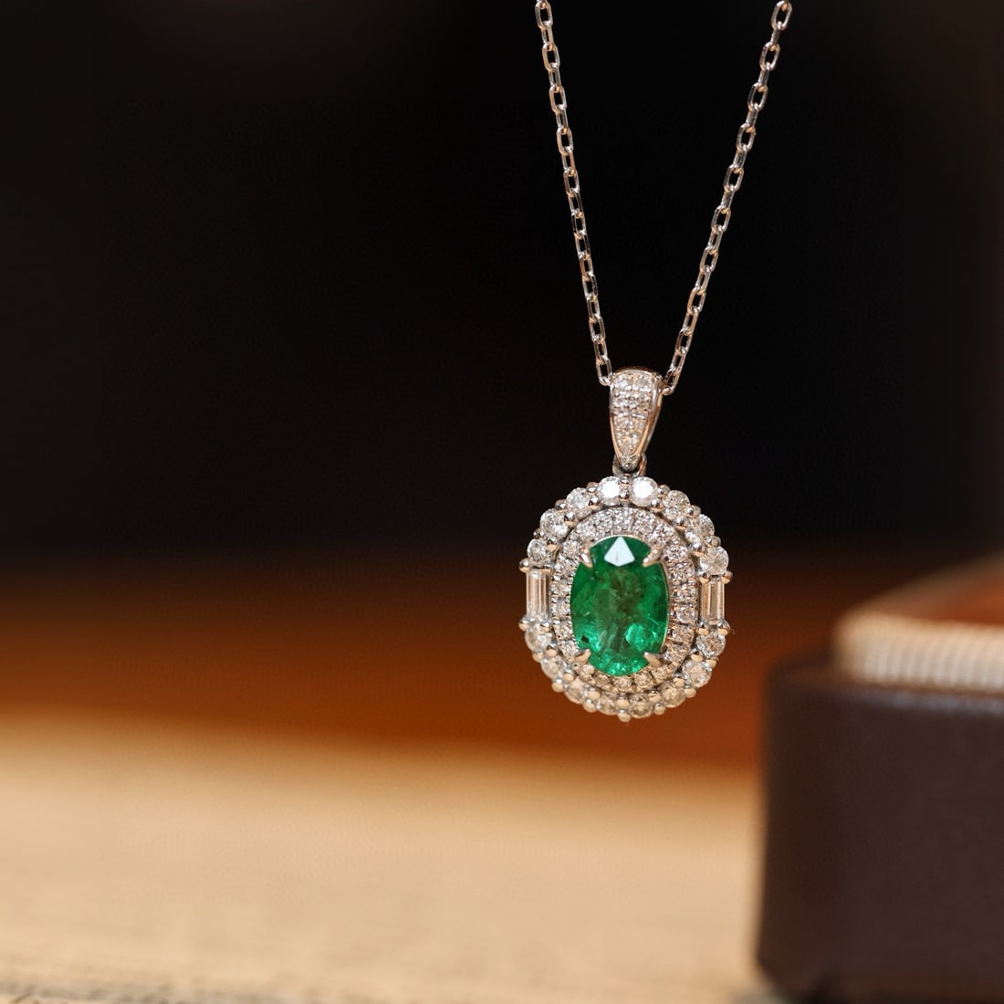 14k Gold 1.16 Ctw Vivid Green Natural Emerald & Diamond Pendant( Without Chain ): Ref:231086070 // gold content:14k gold // main gemstone:emerald // shape:oval // carat weight:0. 76ct // color:vivid green // treatment:natural // // adjacent gemstone 2 : diamond // shape:multiple