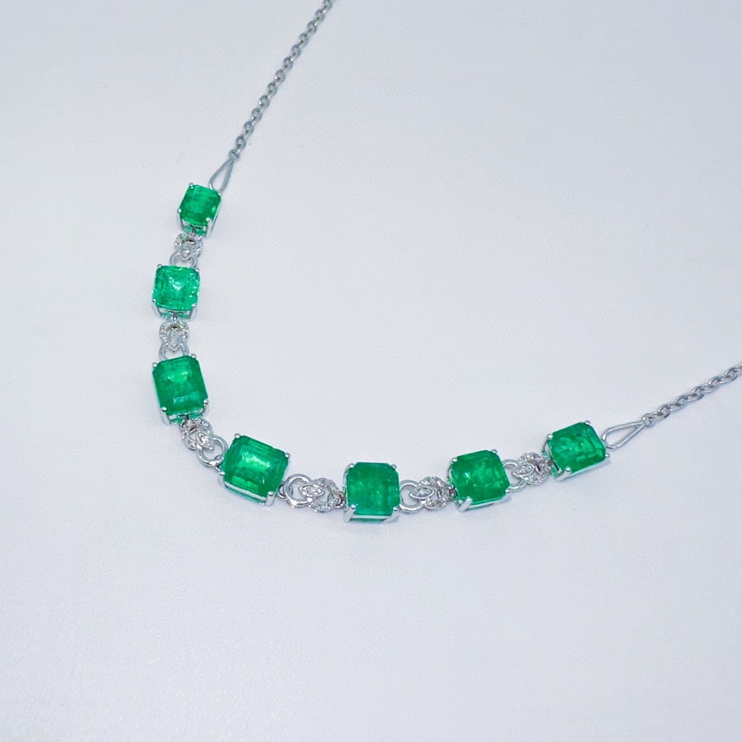 14k Gold 5.85 Ctw Vivid Green Natural Emerald & Diamond Bracelet - 2