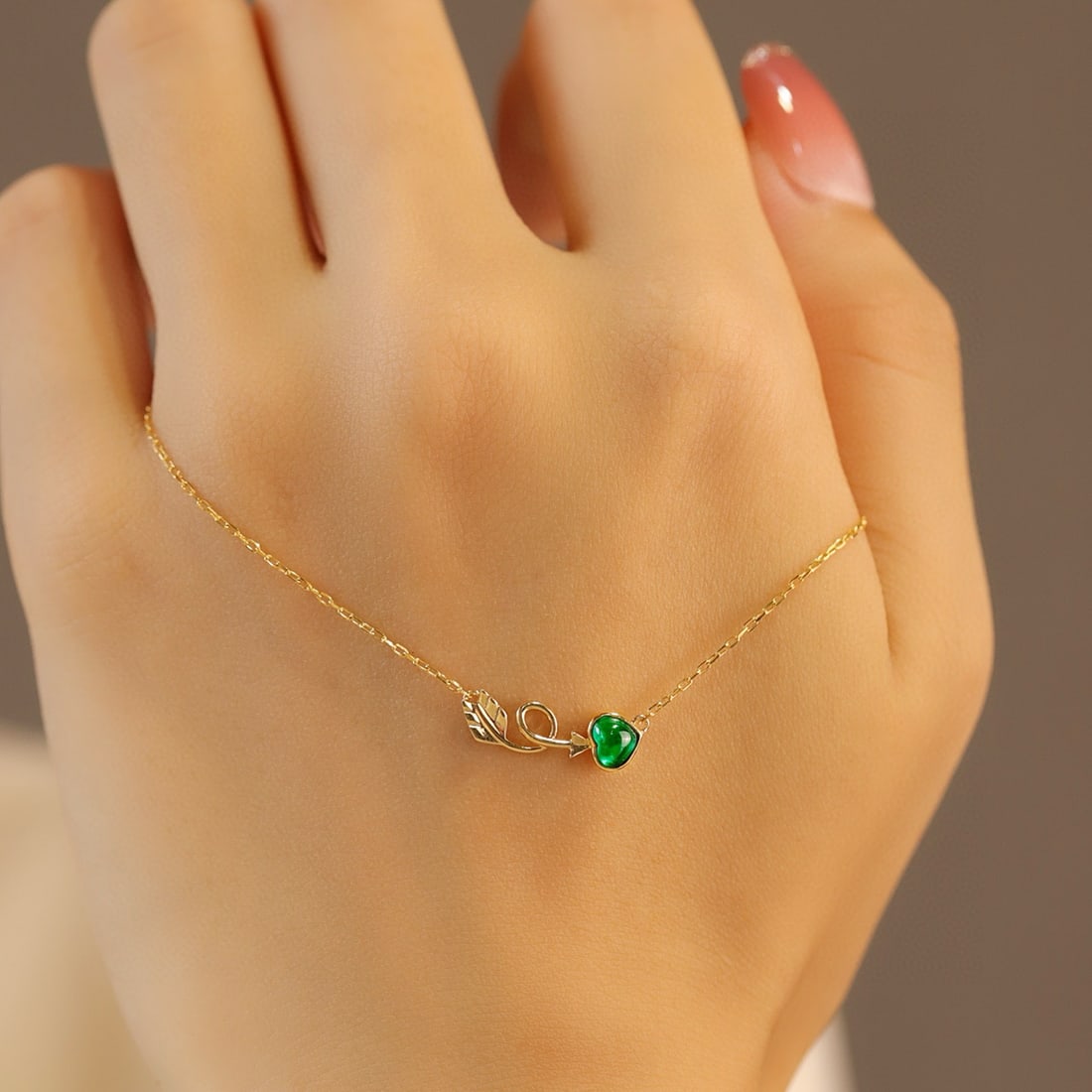 14k Gold 0.21 Ct Vivid Green Natural Emerald Necklace - 4