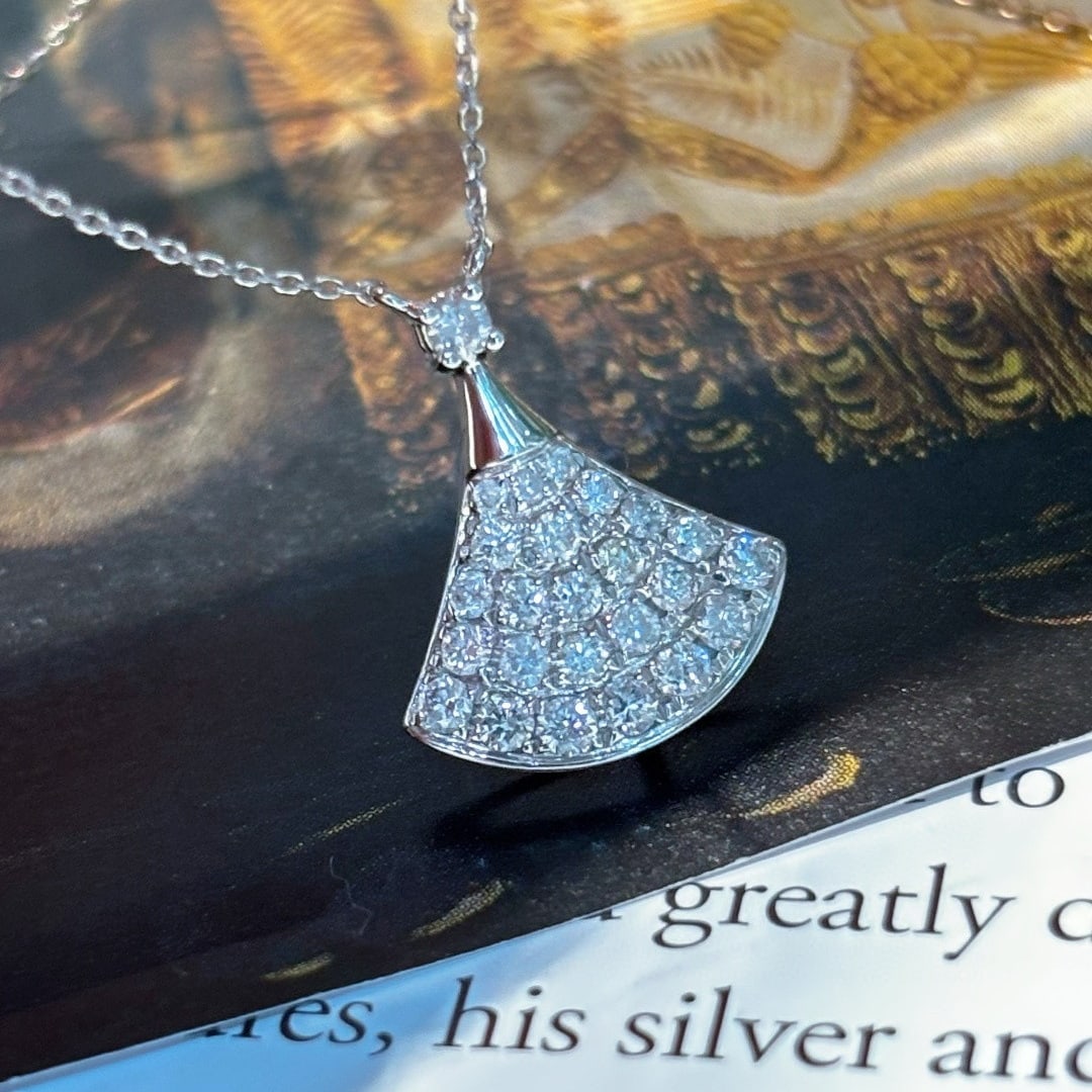 14k Gold 0.5 Ct Natural H Diamond Necklace: Ref:231086130 // gold content:14k gold // main gemstone:diamond // shape:round // carat weight:0. 5ct // clarity grade:vs-si // color:h // treatment:natural // cut grade:g // Condition: NewLow