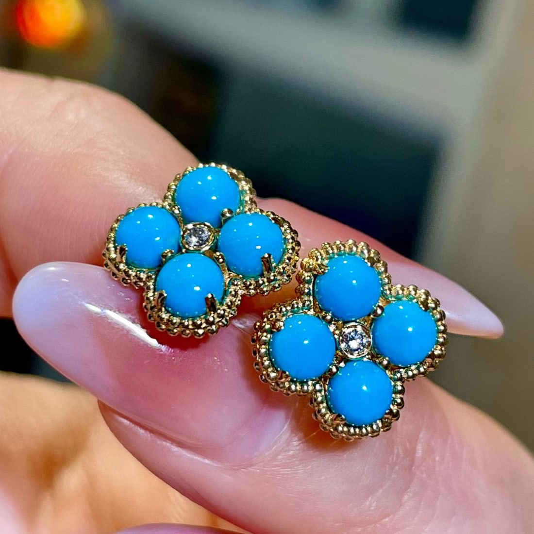 14k Gold 2.35 Ctw Natural Blue Turquoise & Diamond Earrings: Ref:231086141 // gold content:14k gold // main gemstone:blue turquoise // shape:round // carat weight:2. 32ct // color:blue // treatment:natural // cut grade:g // // adjacent gemstone 2 : diamond // s