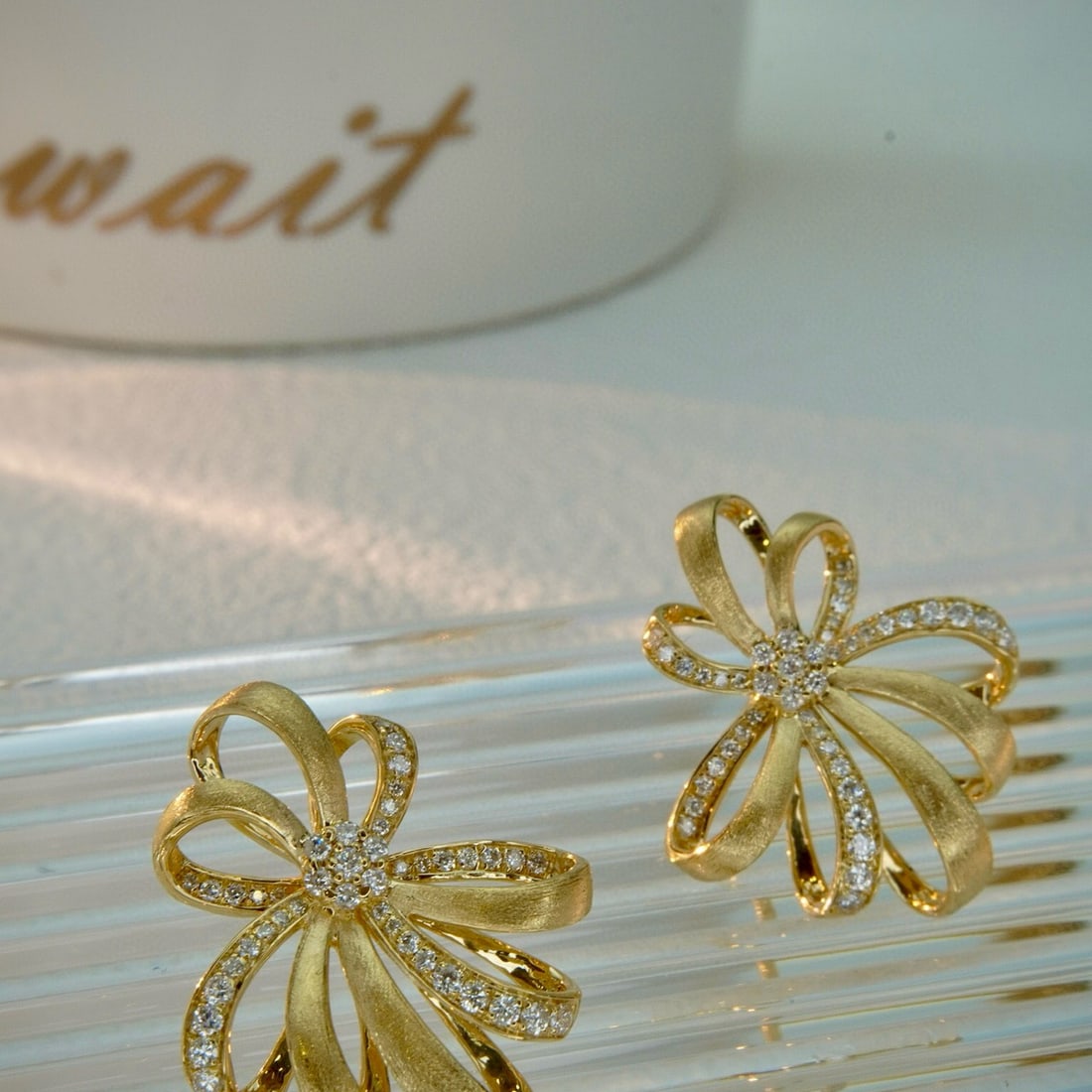 14k Gold 0.38 Ct Natural H Diamond Earrings: Ref:231086159 // gold content:14k gold // main gemstone:diamond // shape:round // carat weight:0. 38ct // clarity grade:vs-si // color:h // treatment:natural // cut grade:g // Condition: NewLow