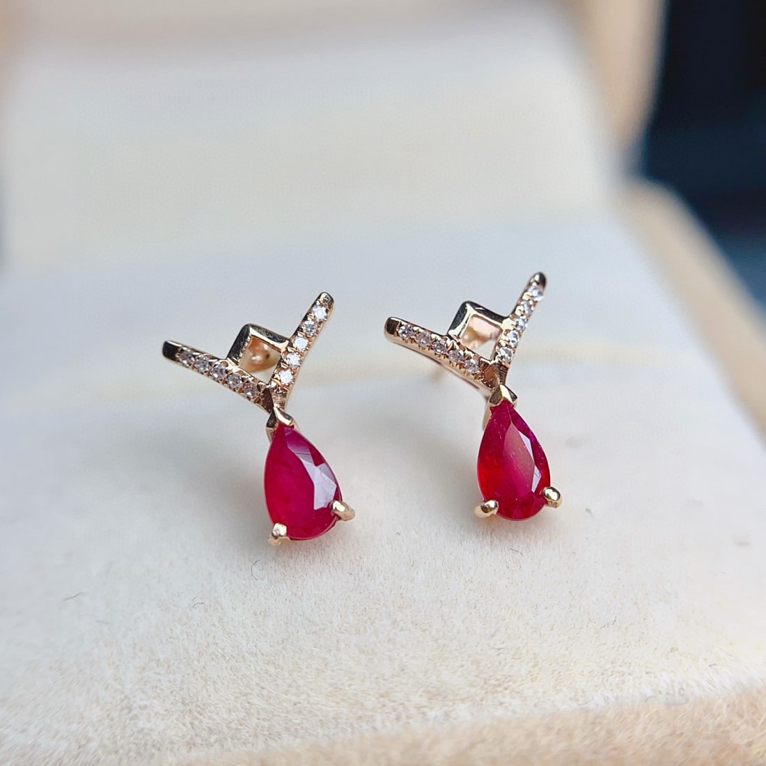 14k Gold 0.65 Ct Natural Ruby & Diamond Earrings - 2