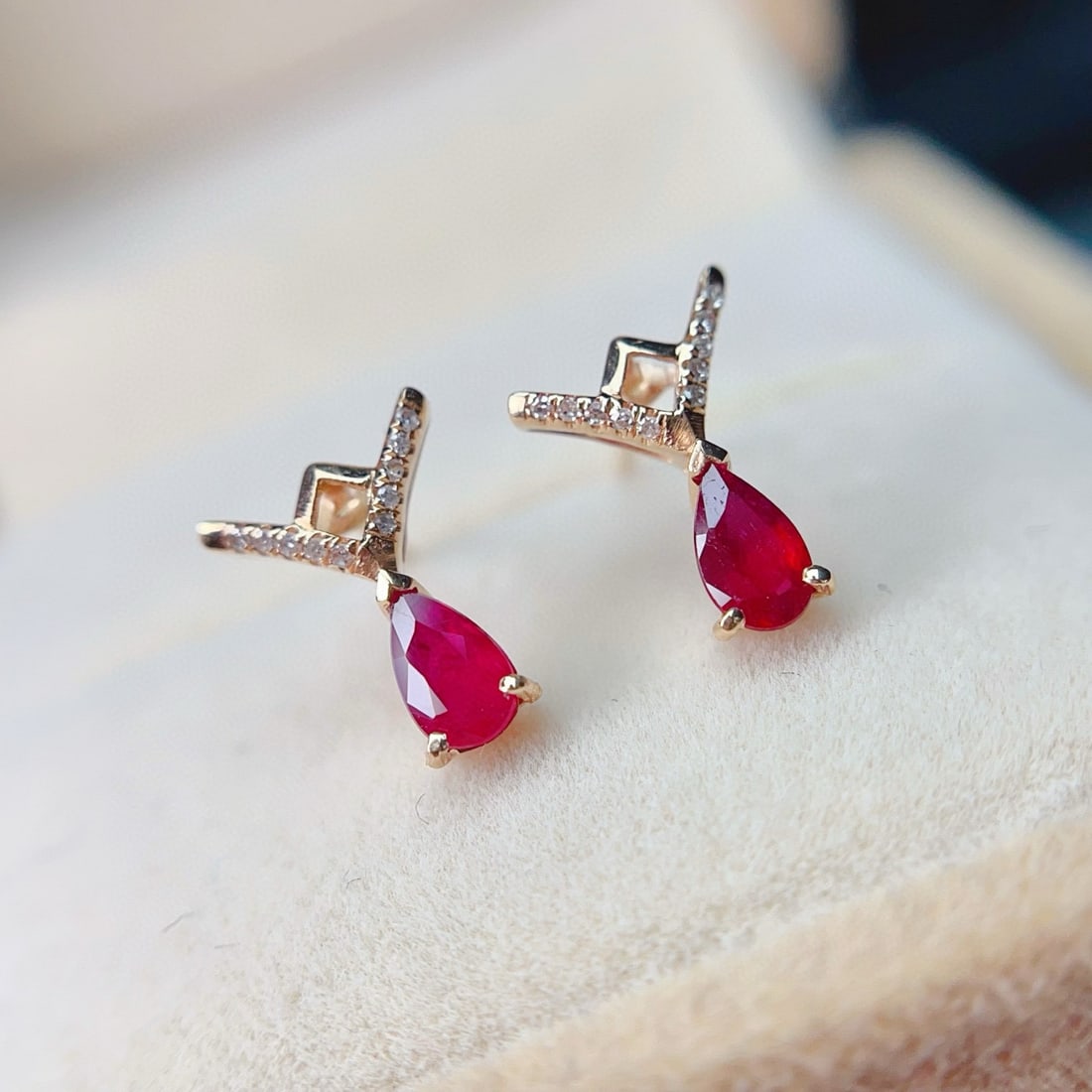 14k Gold 0.65 Ct Natural Ruby & Diamond Earrings - 3