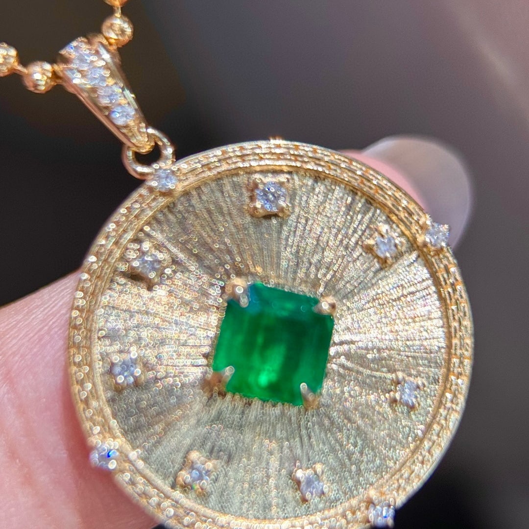 14k Gold 0.78 Ctw Vivid Green Natural Emerald & Diamond Pendant( Without Chain ) - 2