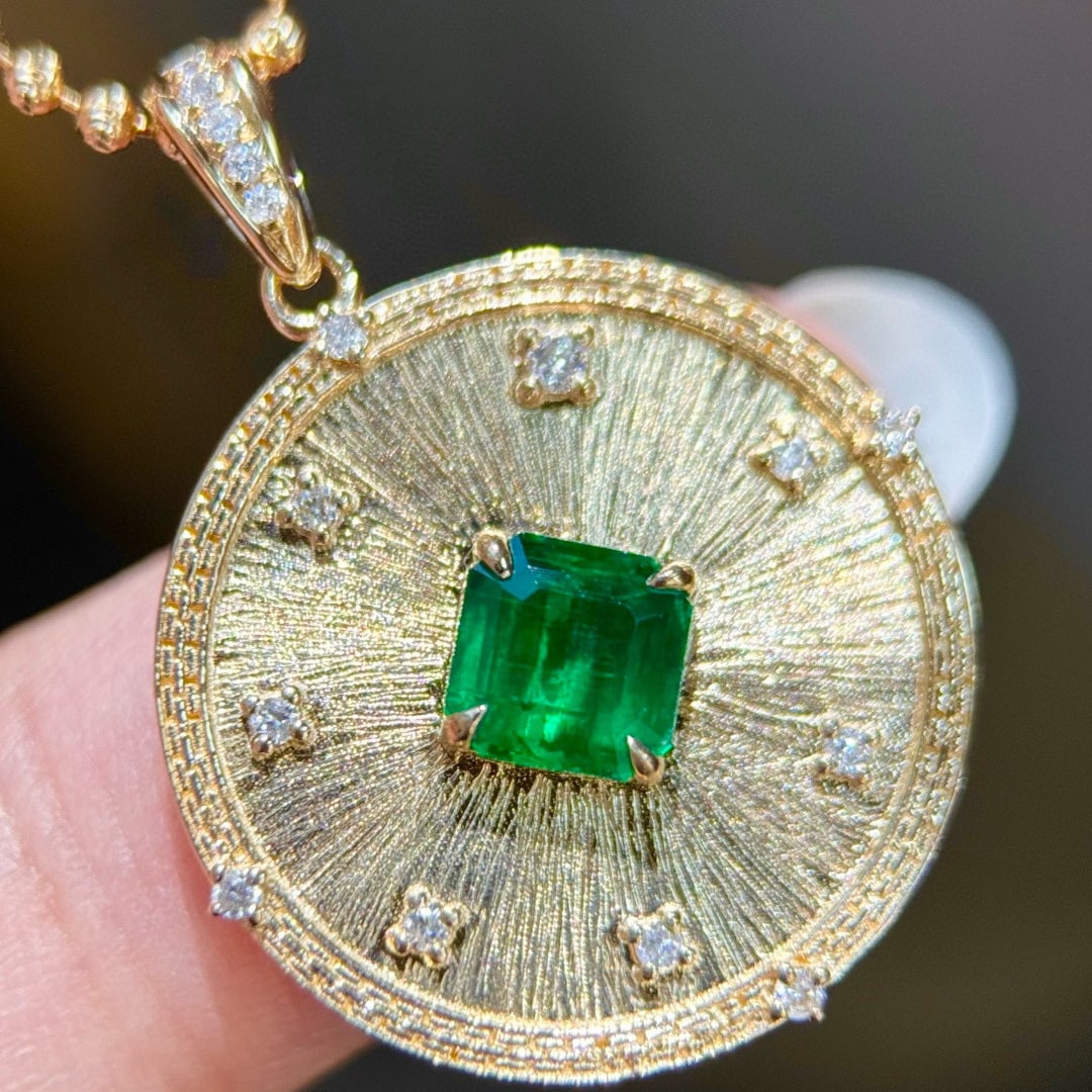 14k Gold 0.78 Ctw Vivid Green Natural Emerald & Diamond Pendant( Without Chain ) - 5