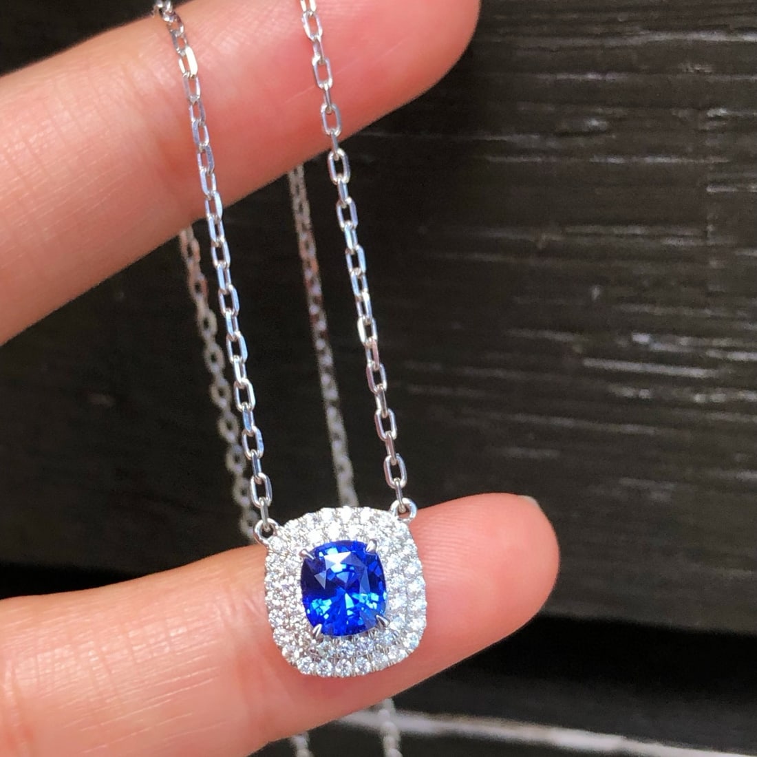 14k Gold 1.24 Ctw Natural Sapphire & Diamond Necklace: Ref:231086187 // gold content:14k gold // main gemstone:sapphire // shape:cushion // carat weight:1. 01ct // color:royal blue // treatment:natural // // adjacent gemstone 2 : diamond // shape:round