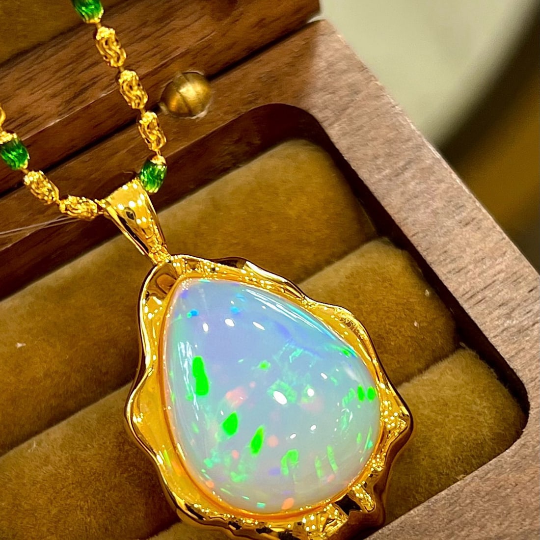 14k Gold 20.8 Ct Natural Opal Pendant( Without Chain ) - 4