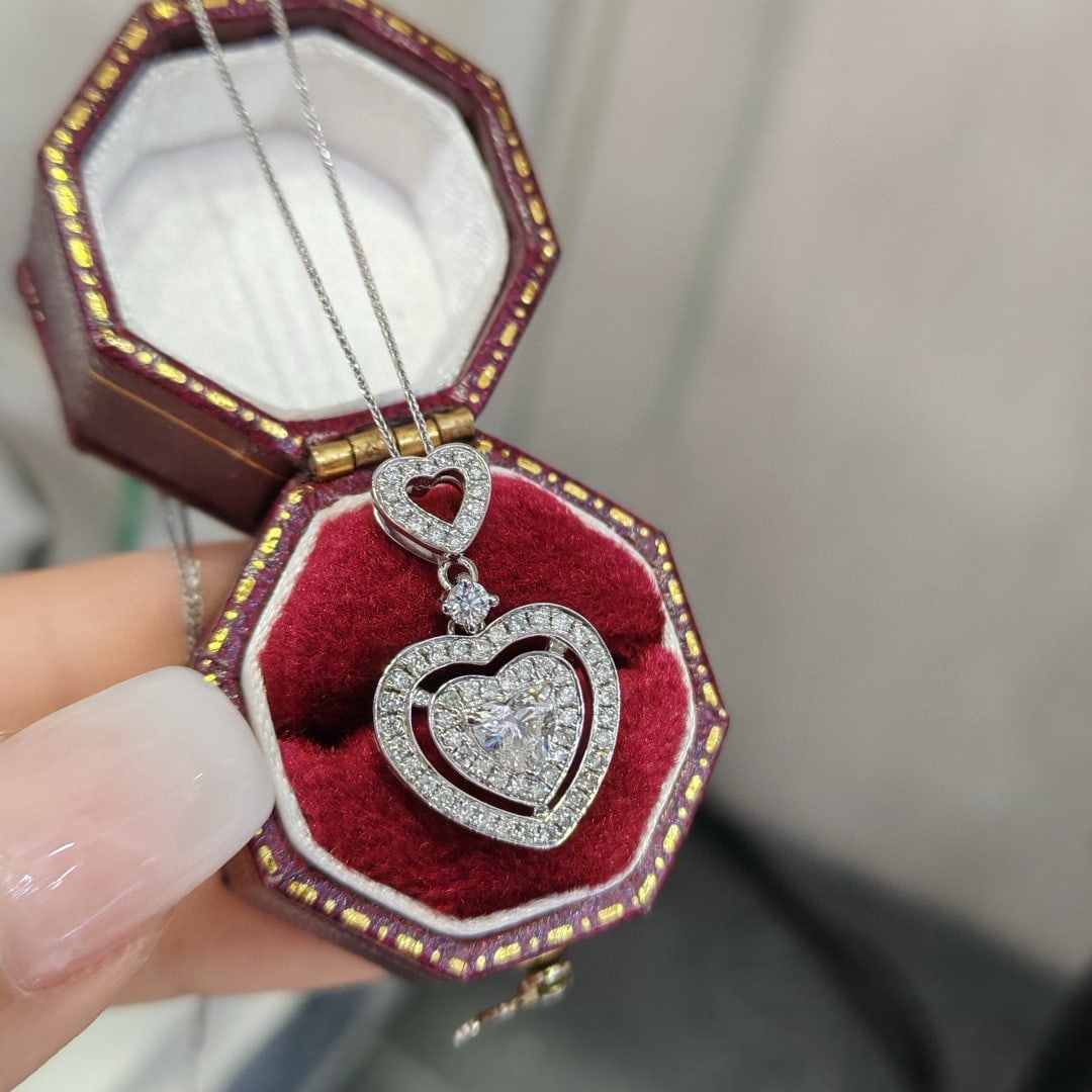 Gia Certified 14k Gold 0.3 Ct Natural G Si2 Heart Diamond Necklace: Ref:231086228 // gold content:14k gold // main gemstone:diamond // certified:gia // shape:heart // carat weight:0. 3ct // clarity grade:si2 // color:g // treatment:natural // // adjacent gemstone 2