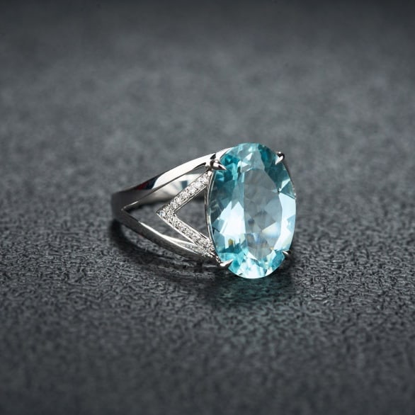14k Gold 5.0 Ct Natural Aquamarine & Diamond Ring - 2