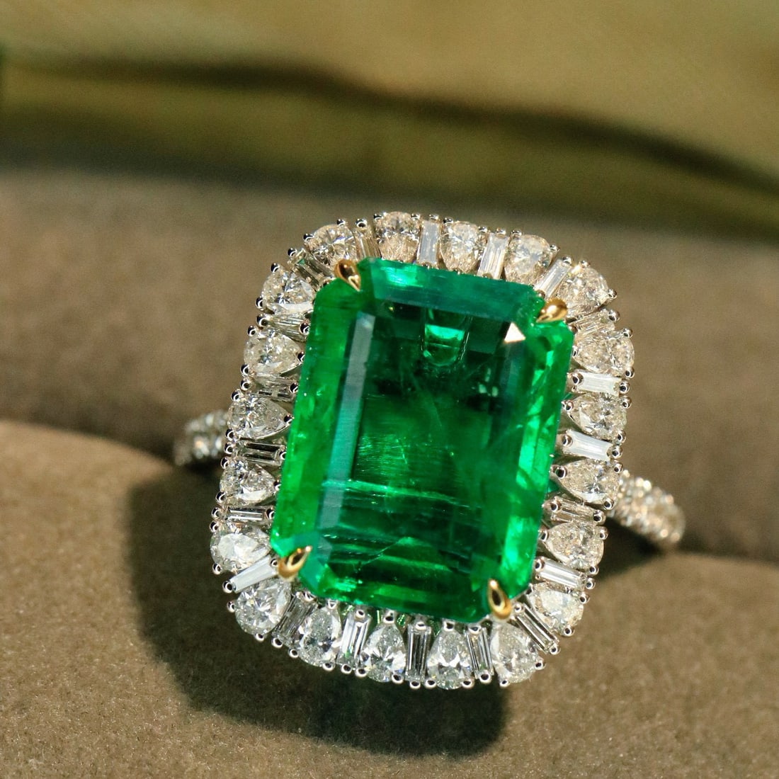 14k Gold 7.18 Ctw Vivid Green Natural Emerald & Diamond Ring/pendant( Without Chain ) (1 of 9)