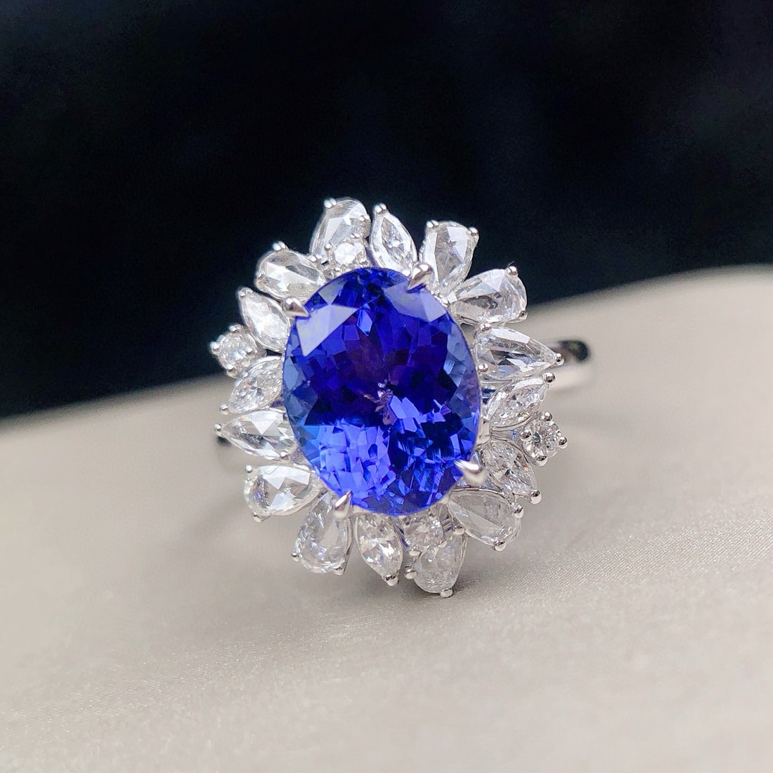 14k Gold 3.46 Ctw Natural Tanzanite & Diamond Ring/pendant( Without Chain ): Ref:231086266 // gold content:14k gold // ring size:7. 25us // // main gemstone:tanzanite // shape:oval // carat weight:2. 69ct // color:blue // treatment:natural // // adjacent gemstone 2 :