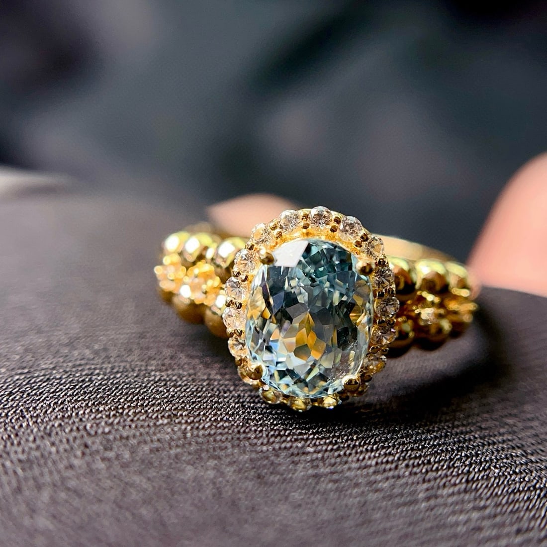 14k Gold 1.80 Ct Natural Aquamarine & Sapphire Ring: Ref:231086297 // gold content:14k gold // ring size:7. 25us // // main gemstone:aquamarine // shape:oval // carat weight:1. 80ct // color:blue // treatment:natural // // adjacent gemstone 2 :