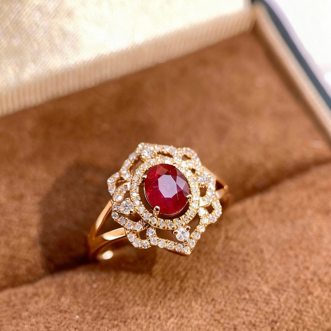 14k Gold 0.94 Ct Vivid Red Natural Ruby & Diamond Ring - 4