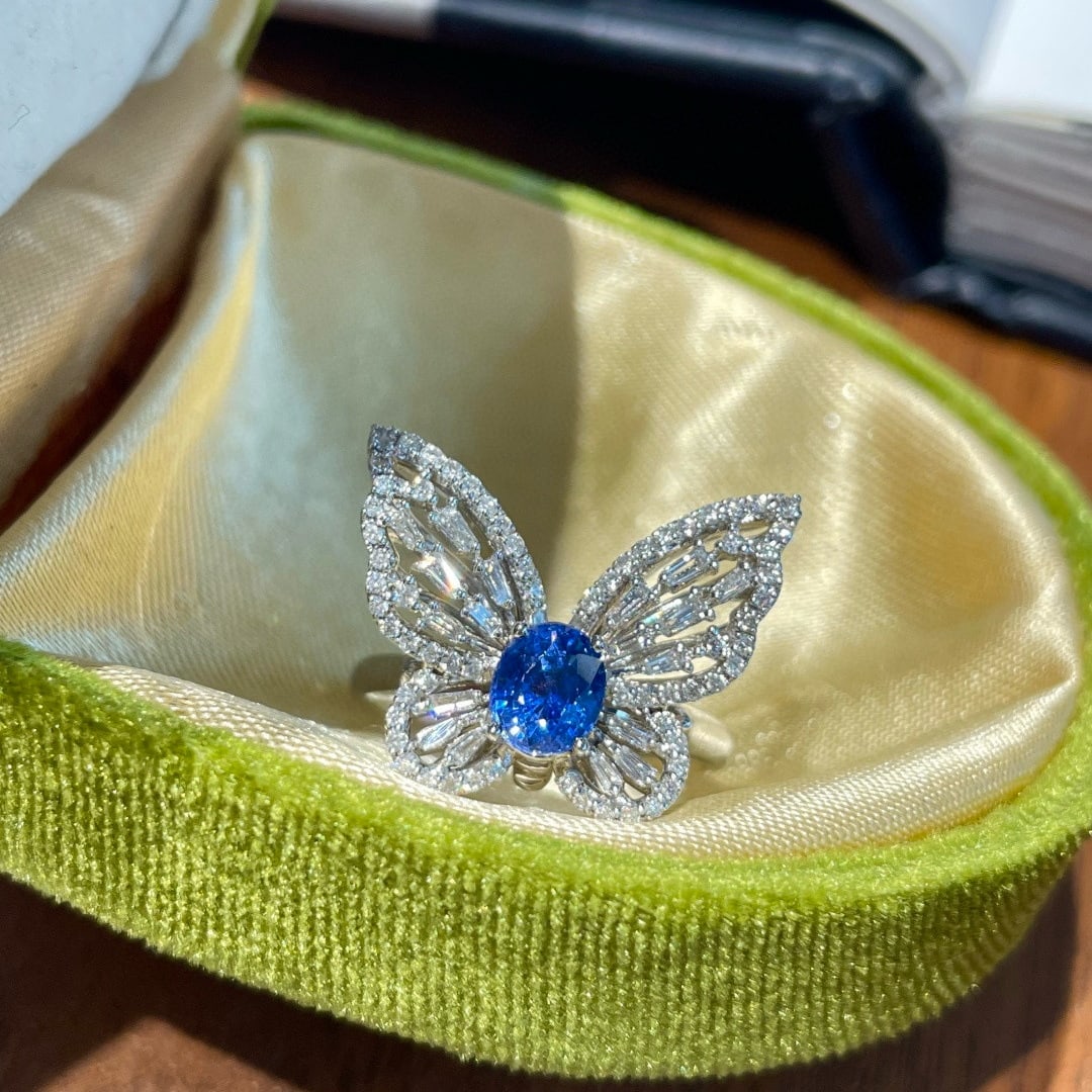 14k Gold 1 Ct Natural Sapphire & Diamond & Butterfly Ring: Ref:231086314 // gold content:14k gold // ring size:7. 25us // // main gemstone:sapphire // shape:oval // carat weight:1ct // color:cornflower blue // treatment:natural // // adjacent gemstone 2 : dia