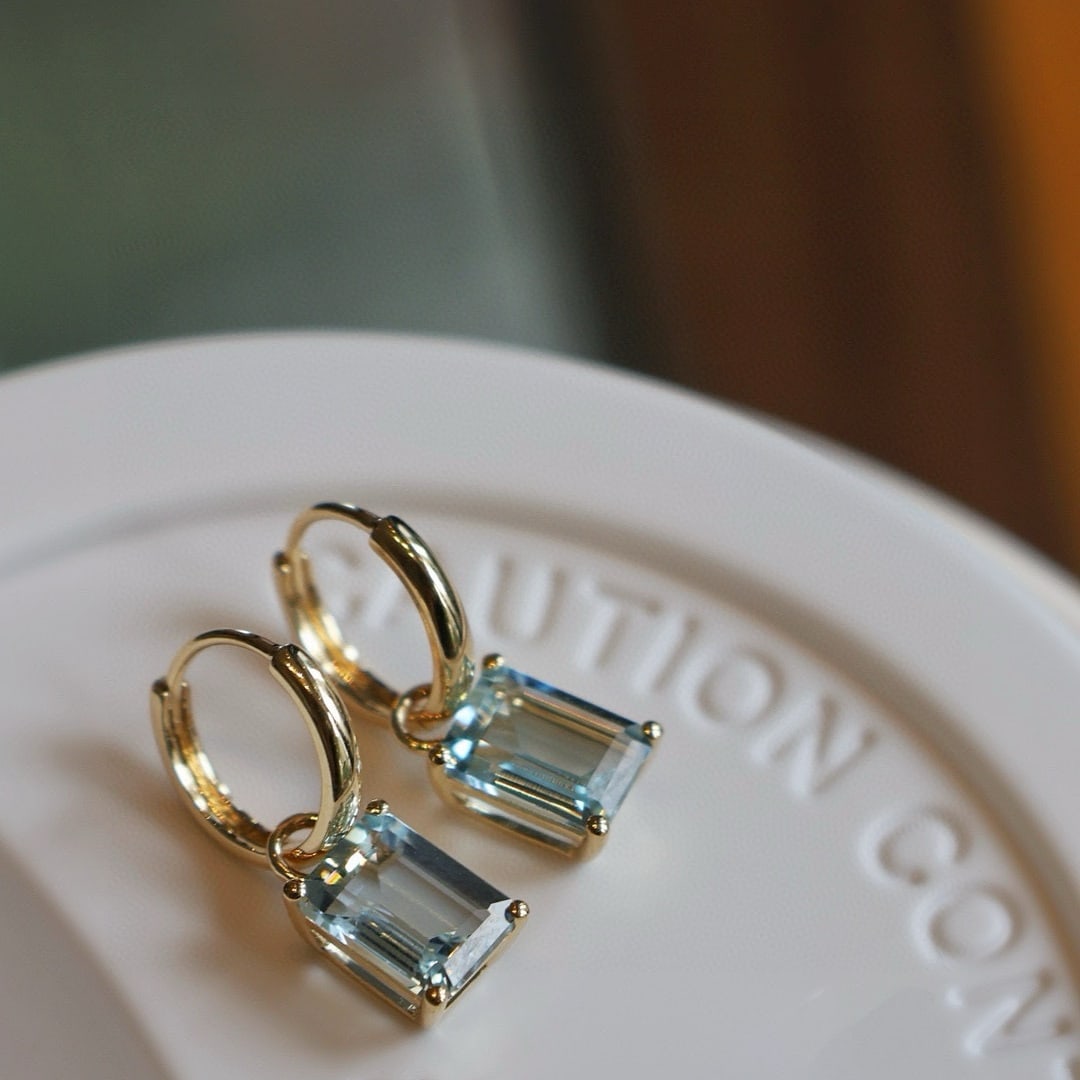 14k Gold 1.7 Ct Natural Aquamarine Earrings: Ref:231086315 // gold content:14k gold // main gemstone:aquamarine // shape:octagonal // carat weight:1. 7ct // color:blue // treatment:natural // Condition: NewLow Estimate: 1700.00High Estimate: