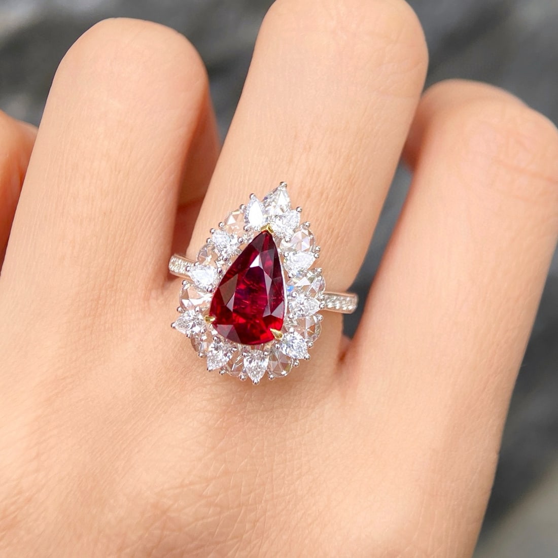 14k Gold 4.51 Ctw Natural Ruby & Diamond Ring - 5