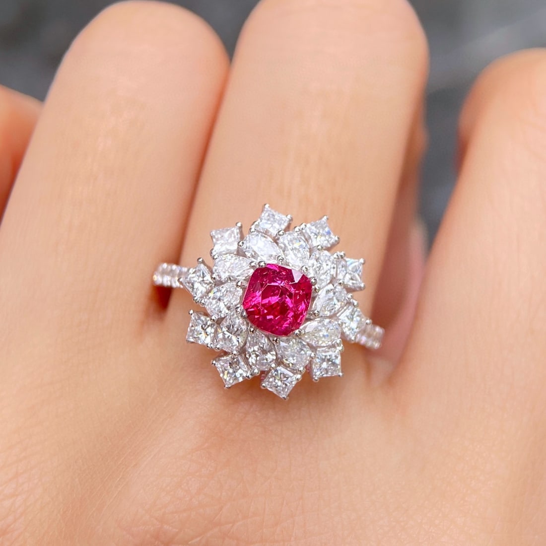 14k Gold 2.70 Ctw Vivid Pink Natural Spinel & Diamond Ring - 4
