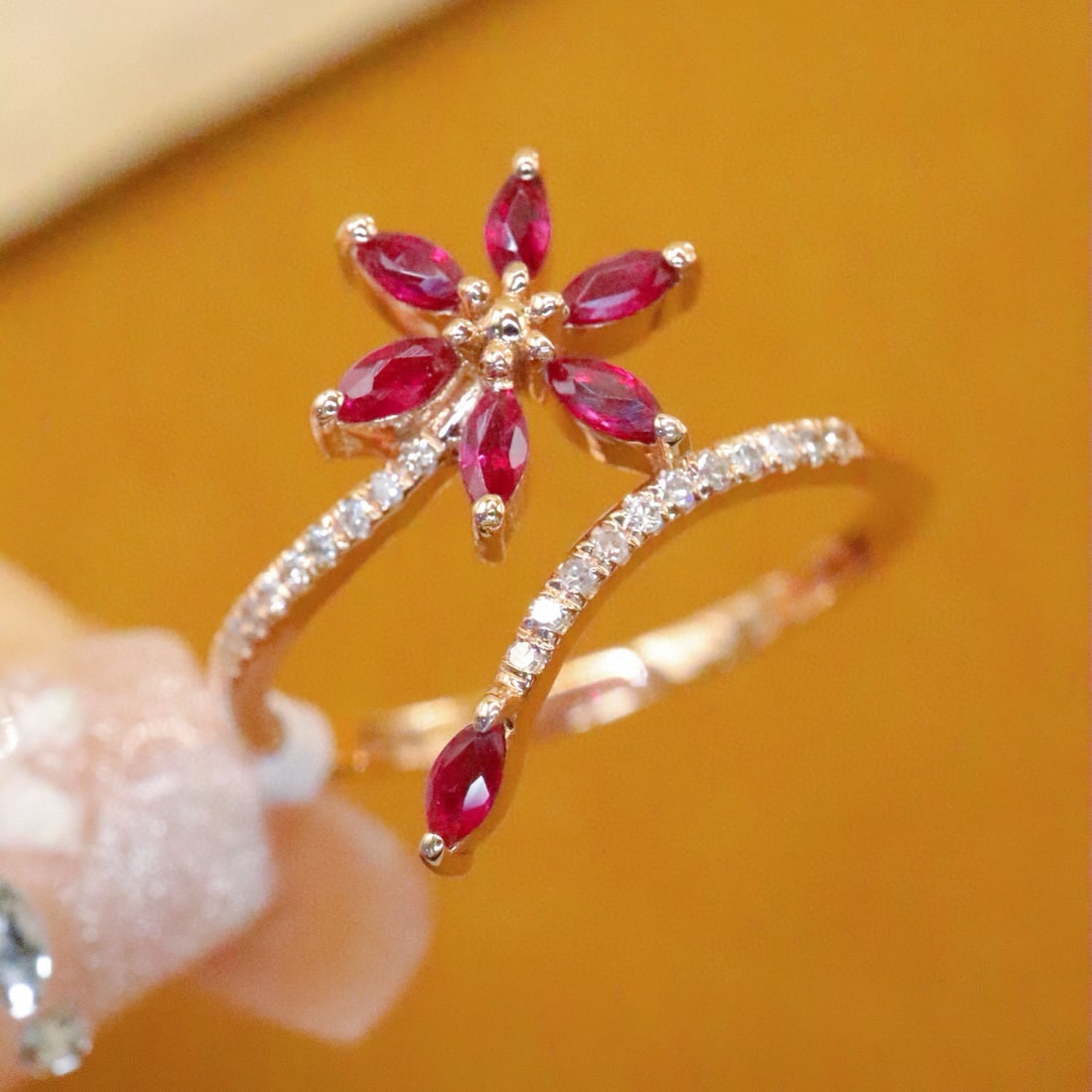 14k Gold 0.34 Ctw Natural Ruby & Diamond Ring - 4