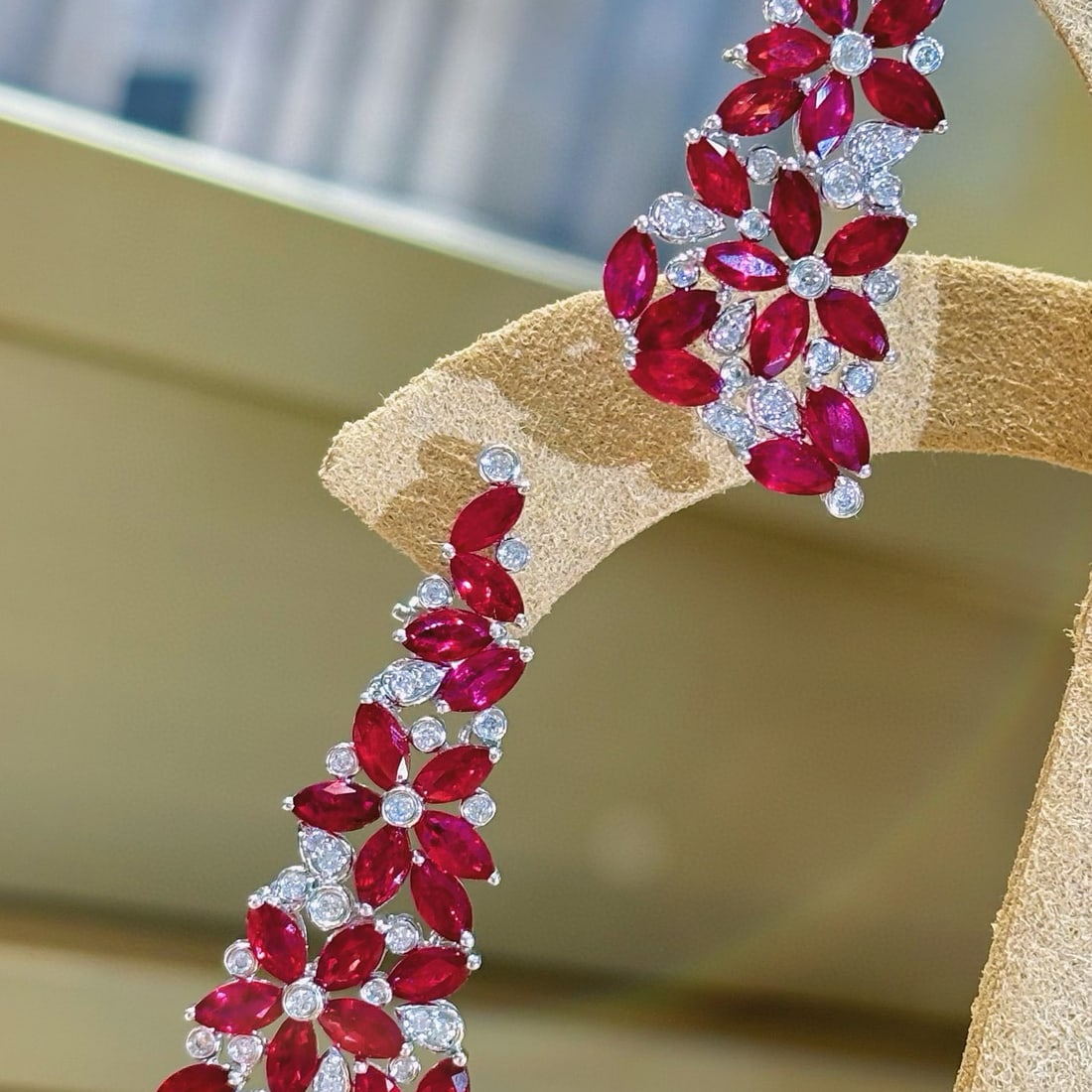 14k Gold 8.1 Ct Natural Ruby & Diamond Earrings: Ref:231086354 // gold content:14k gold // main gemstone:ruby // shape:marquise // carat weight:8. 1ct // color:red // treatment:natural // // adjacent gemstone 2 : diamond // shape:round // clarity