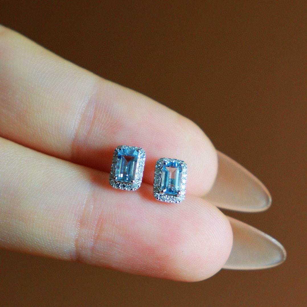 14k Gold 1.00 Ct Natural Aquamarine & Diamond Earrings - 5