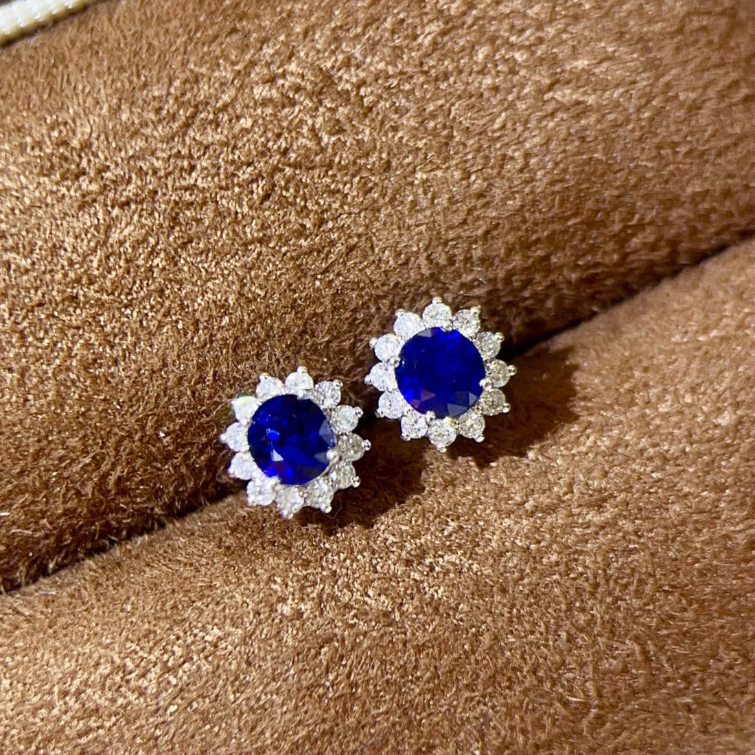 14k Gold 1.25 Ctw Natural Sapphire & Diamond Earrings - 2