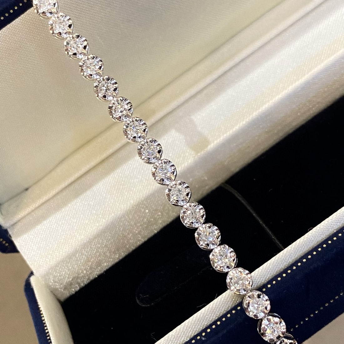 14k Gold 4 Ct Natural H Diamond Bracelet - 2