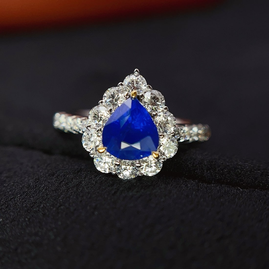 14k Gold 2.45 Ctw Natural Sapphire & Diamond Ring (1 of 6)